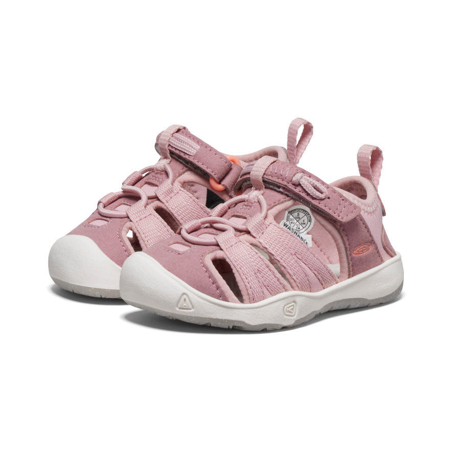 Toddlers' Moxie Sandal - Pair Angle Image