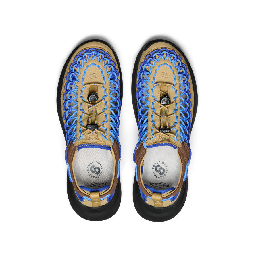 Men’s UNEEK WK Sneaker - Pair Angle Image
