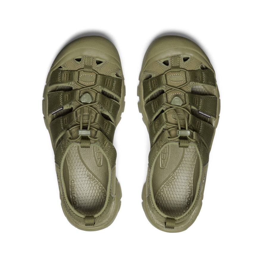 Men's Newport H2 Sandal - Pair Angle Image