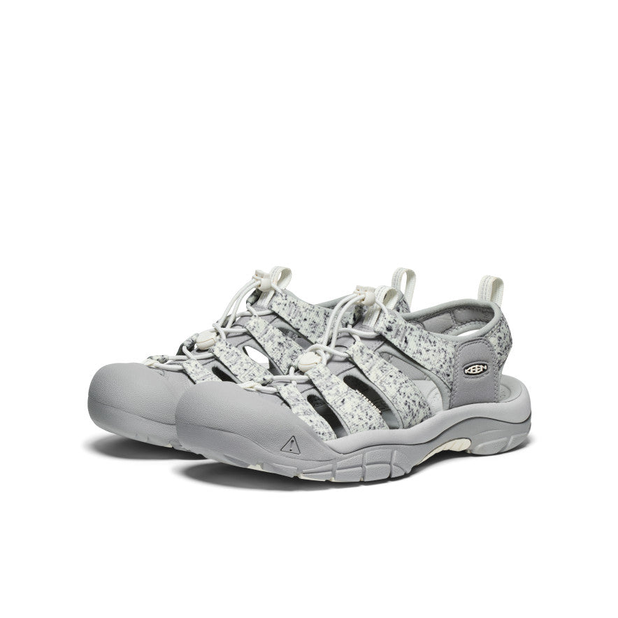 Men's Newport Retro - Pair Angle Image