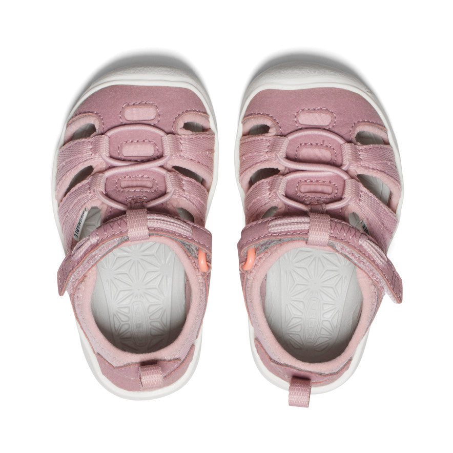 Toddlers' Moxie Sandal - Pair Angle Image