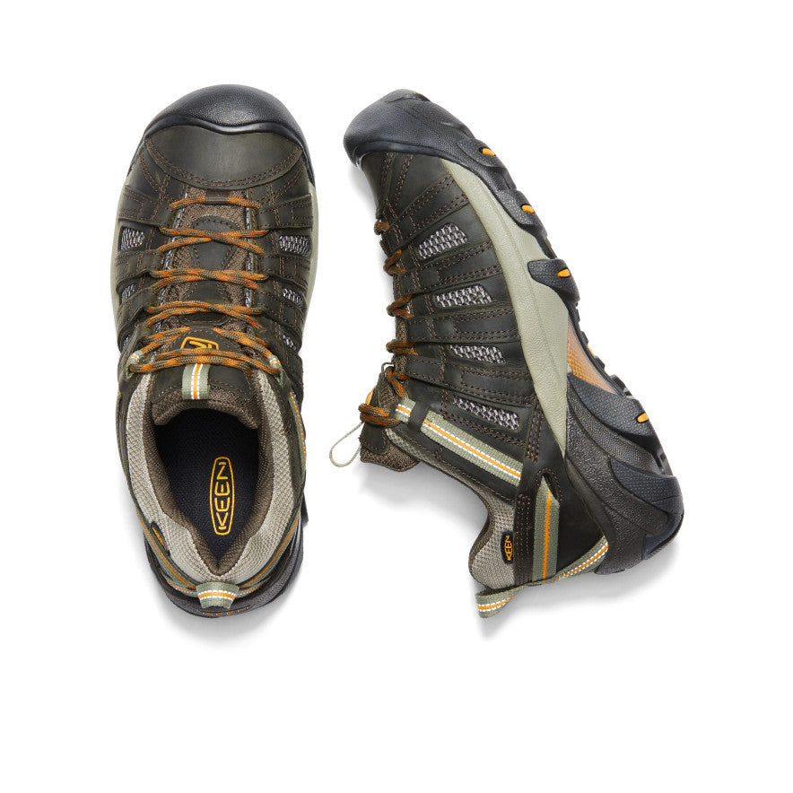 Men's Voyageur - Pair Angle Image