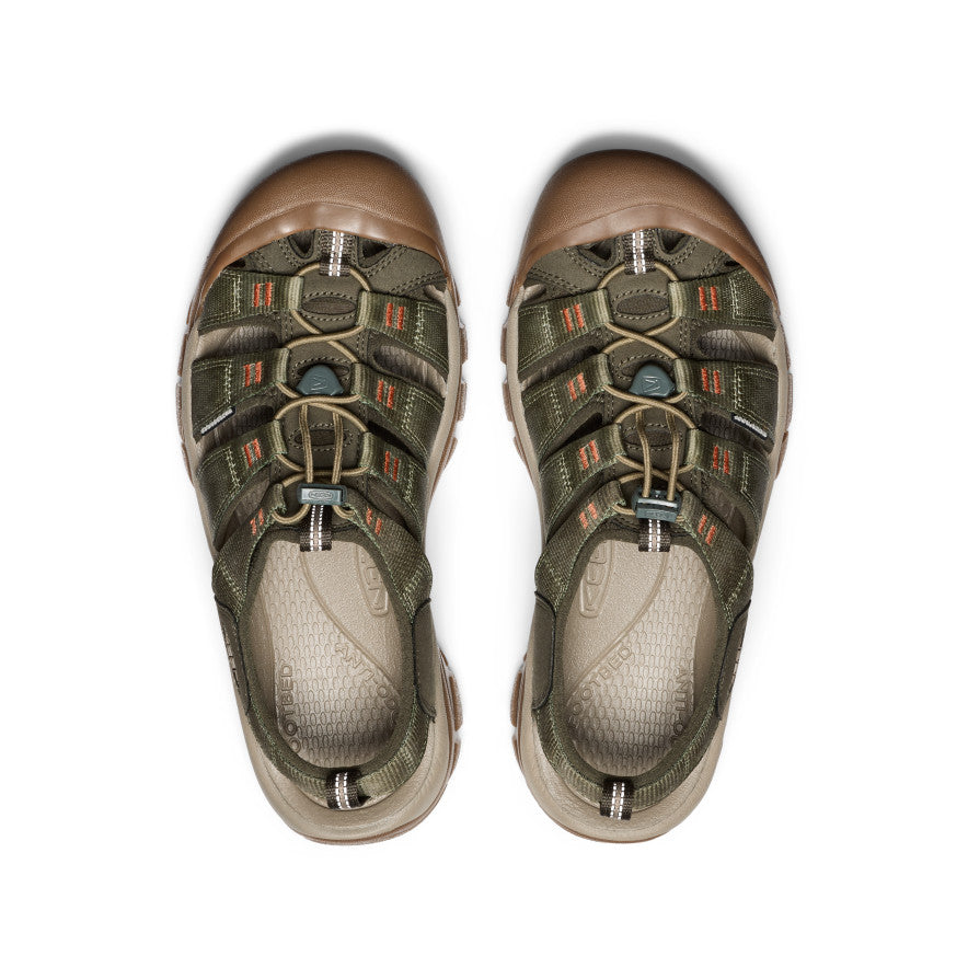 Men's Newport H2 Sandal - Pair Angle Image