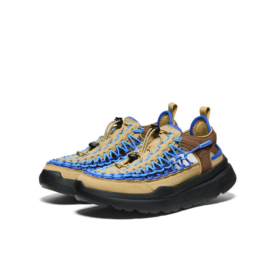 Men’s UNEEK WK Sneaker - Pair Angle Image