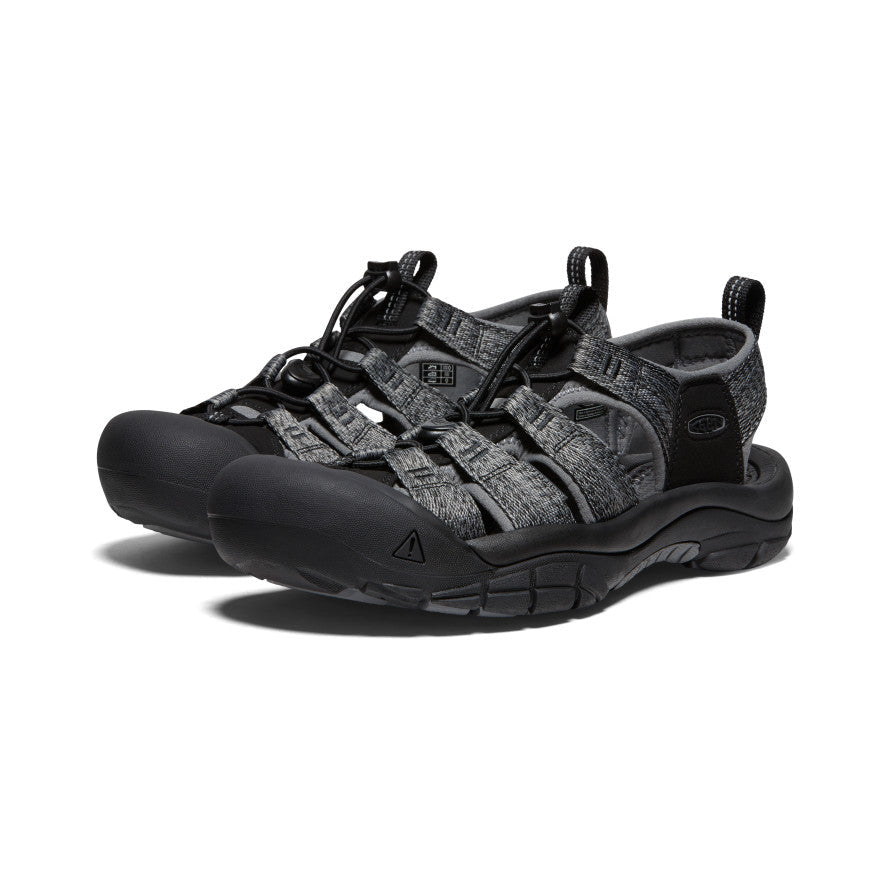 Men's Newport H2 Sandal - Pair Angle Image