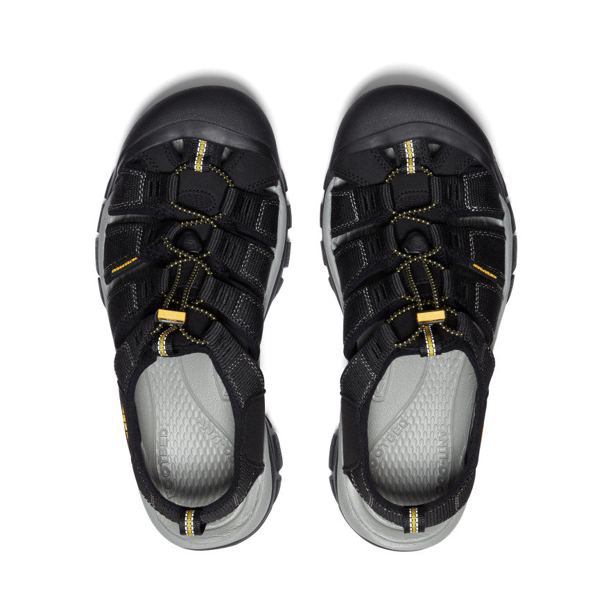 Men's Newport H2 Sandal - Pair Angle Image