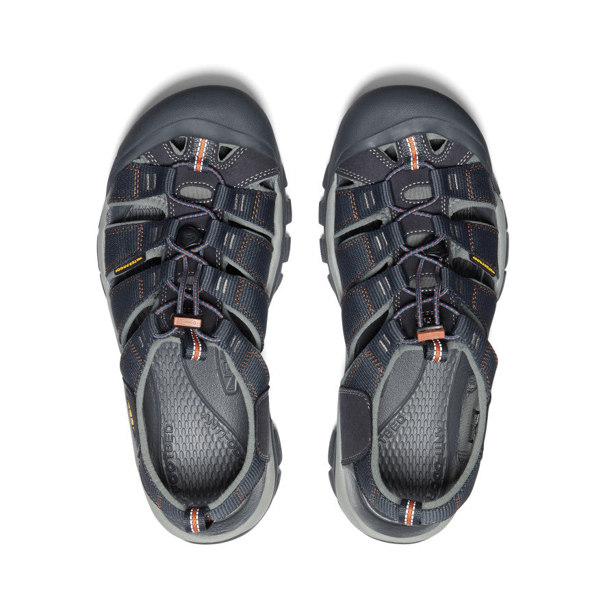 Men's Newport H2 Sandal - Pair Angle Image