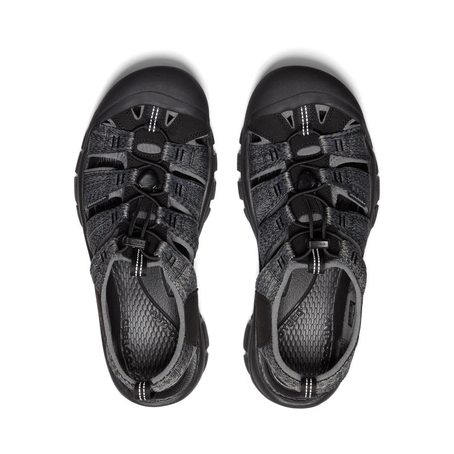 Men's Newport H2 Sandal - Pair Angle Image